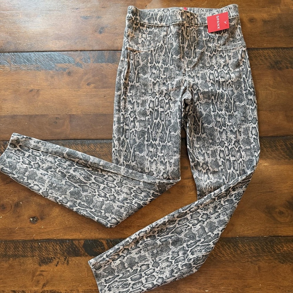 Spanx Womens Small Petite Gray Snakeskin Ankle Jean-ish Shaping Leggings 20018R